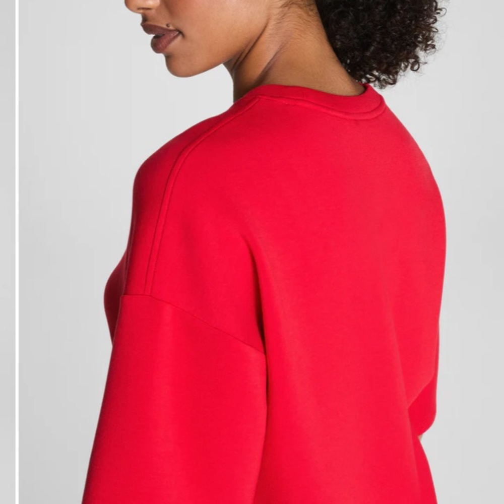 SPANX AirEssentials®
Relaxed Tee - Picture 5 of 8